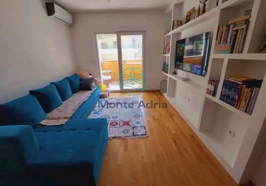 67m2 apartment for sale in Budva